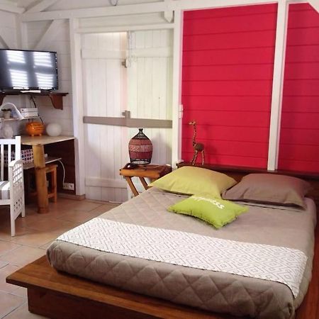 Charmant Bungalow Un P'Tit Coin De Paradis 圣弗朗索瓦 外观 照片